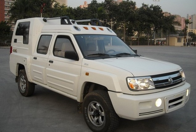 鄭州日產 帕拉騏 2.4L 四驅汽油雙排高級型 2009款