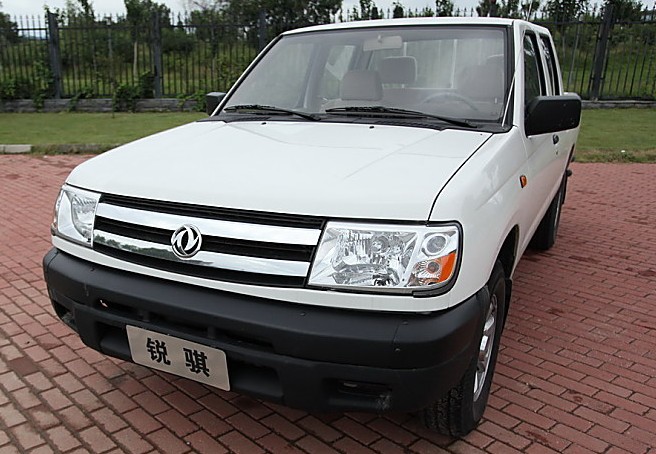 鄭州日產 銳騏皮卡 4WD ZD25柴油標準型 國Ⅲ 2009款