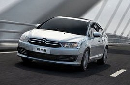東風雪鐵龍 世嘉三廂 2.0L 自動 品馭型 2012款