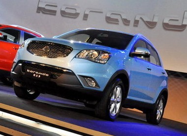 進口雙龍 柯蘭多 2.0L 手自一體 汽油 精英導航四驅 2012款